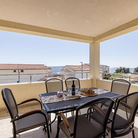Apart Sa Terasom 250M Od Plaze,Parking,Wi Fi,Rostilj Trogir Bagian luar foto