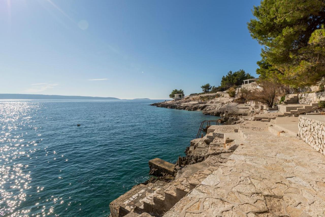 Apart Sa Terasom 250M Od Plaze,Parking,Wi Fi,Rostilj Trogir Bagian luar foto