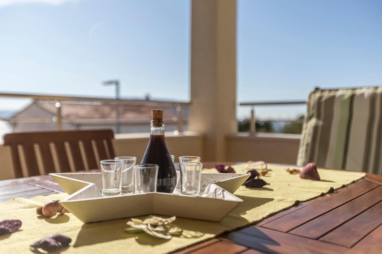 Apart Sa Terasom 250M Od Plaze,Parking,Wi Fi,Rostilj Trogir Bagian luar foto