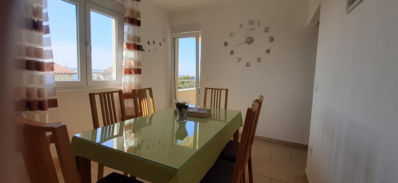 Apart Sa Terasom 250M Od Plaze,Parking,Wi Fi,Rostilj Trogir Bagian luar foto