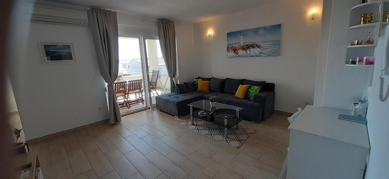 Apart Sa Terasom 250M Od Plaze,Parking,Wi Fi,Rostilj Trogir Bagian luar foto