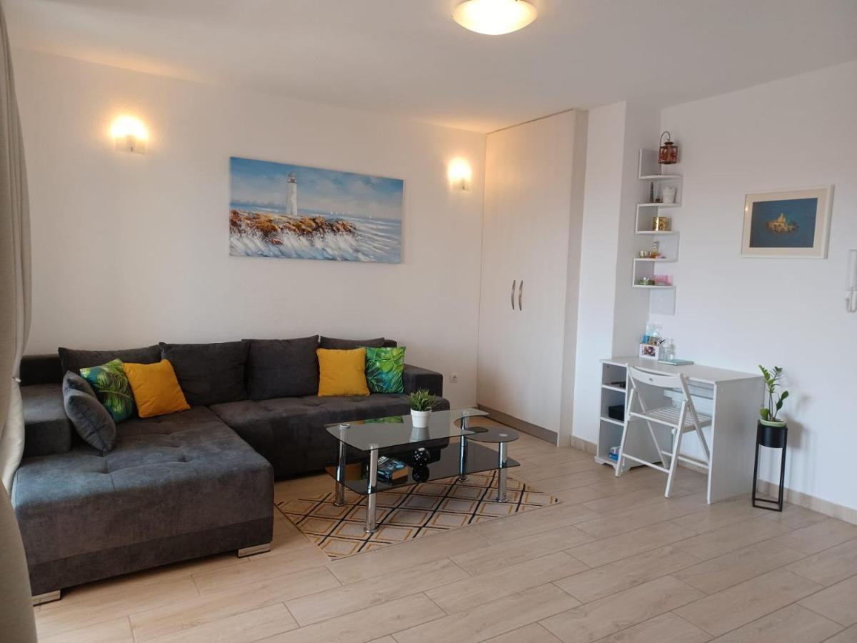Apart Sa Terasom 250M Od Plaze,Parking,Wi Fi,Rostilj Trogir Bagian luar foto