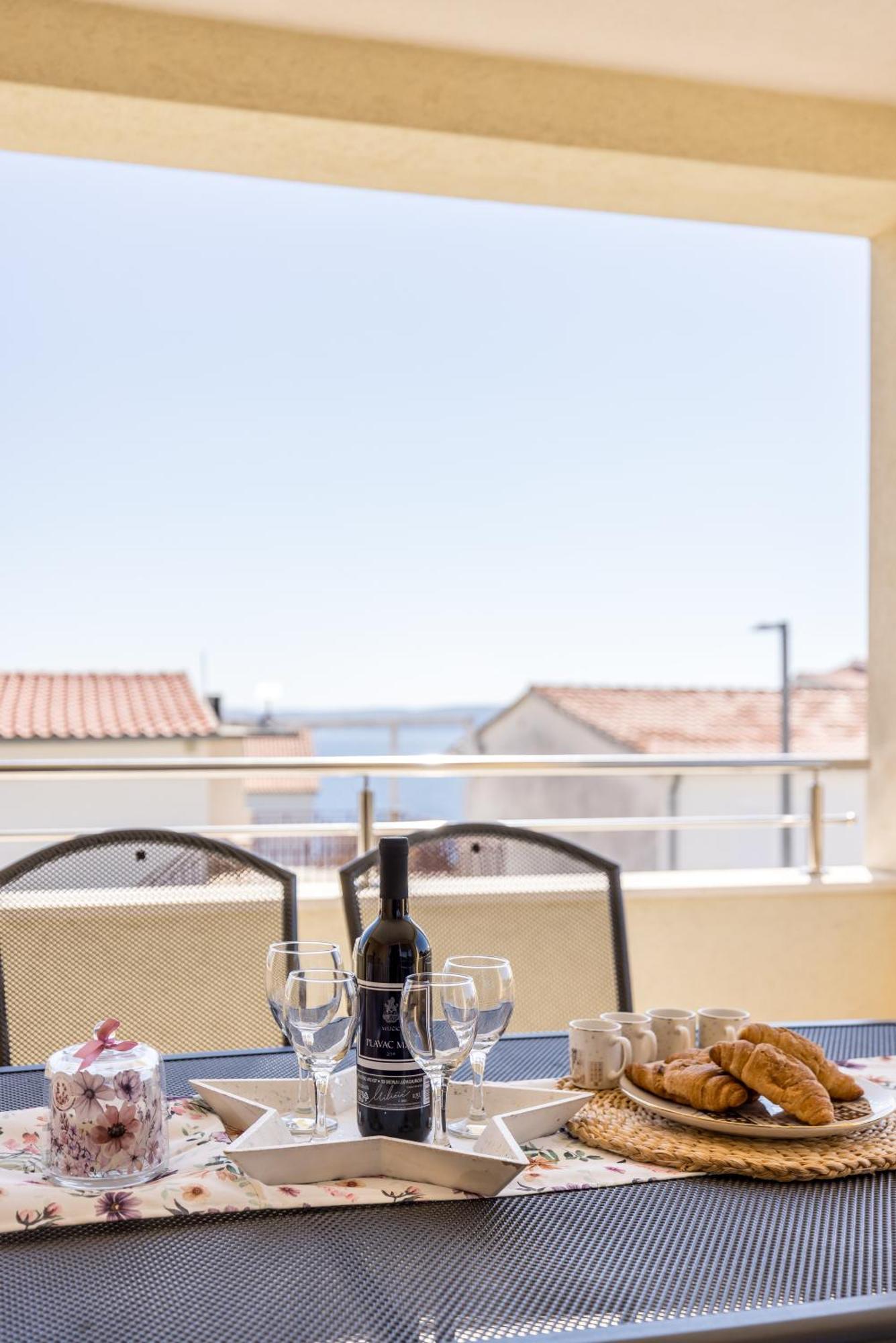 Apart Sa Terasom 250M Od Plaze,Parking,Wi Fi,Rostilj Trogir Bagian luar foto